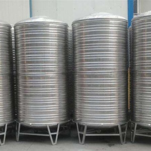 不銹鋼圓柱形保溫水箱